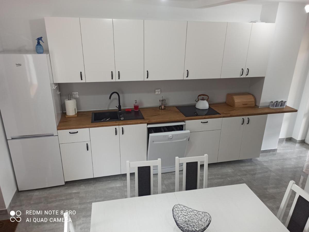 Apartameny Wiktoria I Nikola W Karwiku Pisz Exterior foto