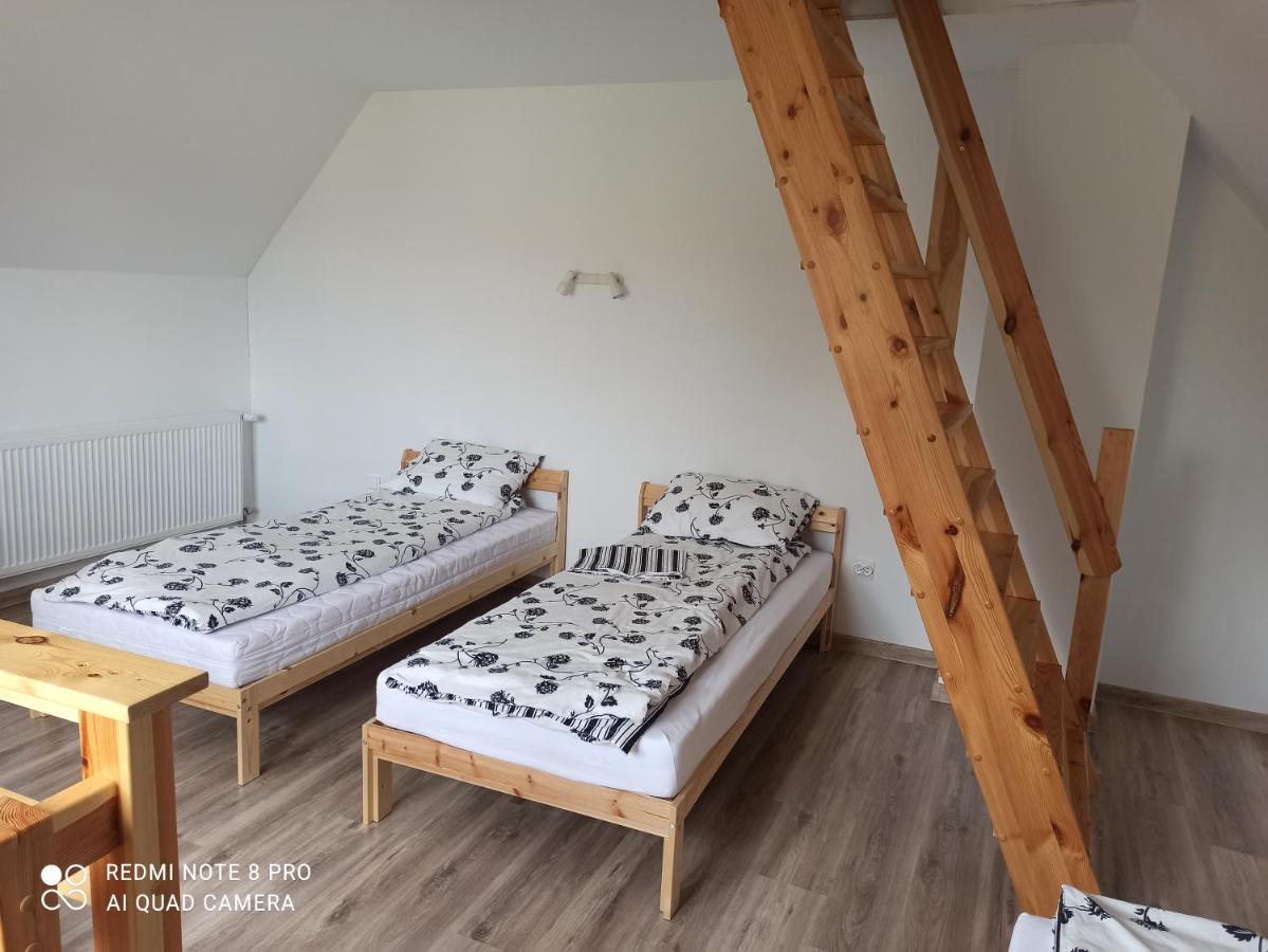 Apartameny Wiktoria I Nikola W Karwiku Pisz Exterior foto