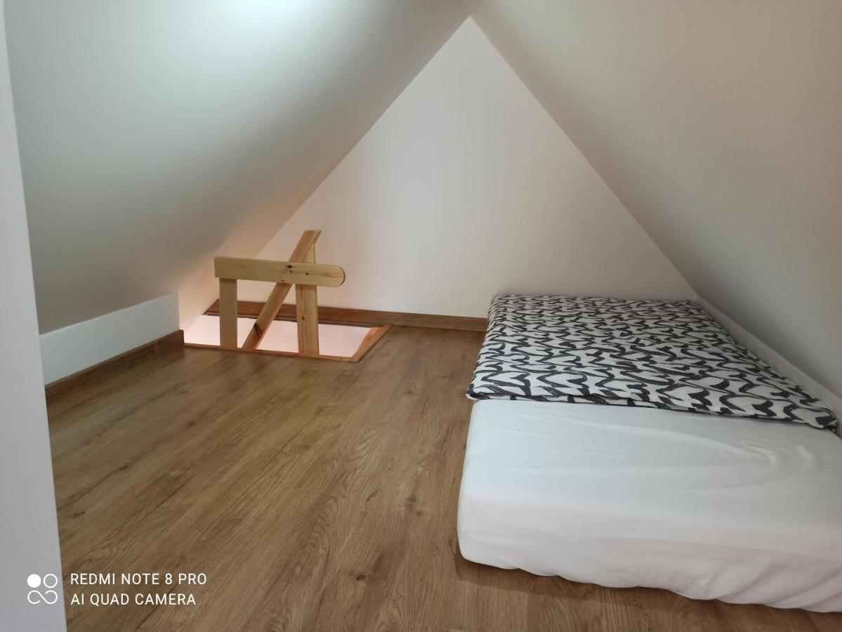 Apartameny Wiktoria I Nikola W Karwiku Pisz Exterior foto